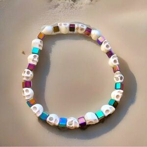 Handmade Genuine Agate & Rainbow Hematite Gemstone Witchy SKULL Stretch Bracelet
